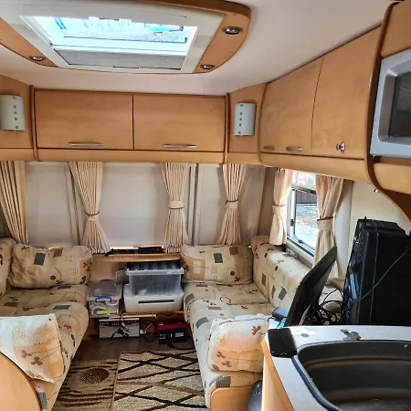 Кемпинг Caravan Lara1